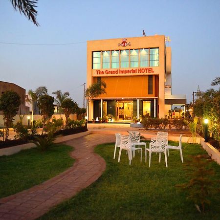 The Grand Imperial Hotel Morbi Dış mekan fotoğraf