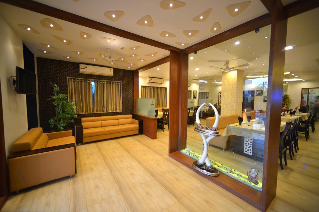 The Grand Imperial Hotel Morbi Dış mekan fotoğraf