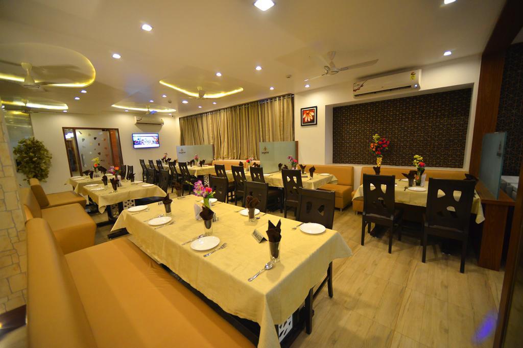 The Grand Imperial Hotel Morbi Dış mekan fotoğraf
